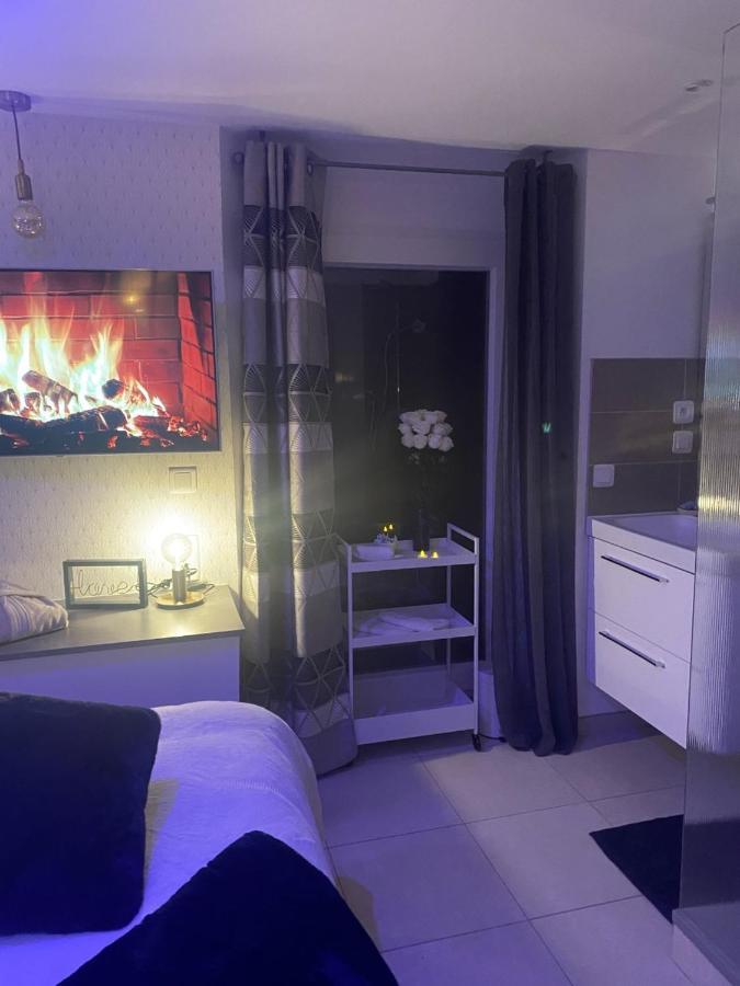 La Suite De Charme Du Mas De La Fontaine De Jonquier Avec Spa Privatif Séguret 외부 사진