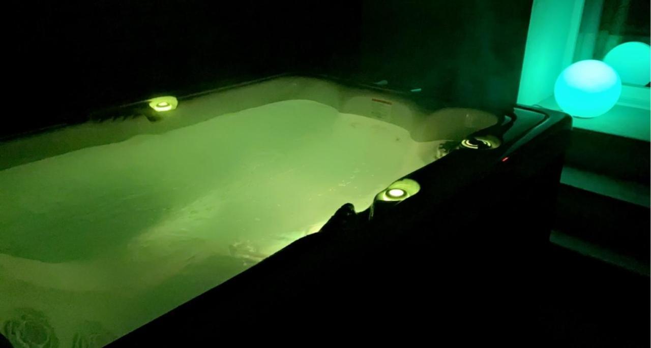 La Suite De Charme Du Mas De La Fontaine De Jonquier Avec Spa Privatif Séguret 외부 사진